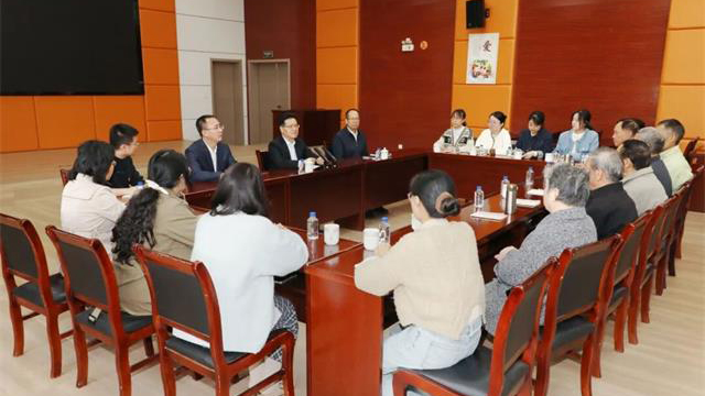 王劍鋒在鐘樓區(qū)宣講黨的二十屆四中全會(huì)精神